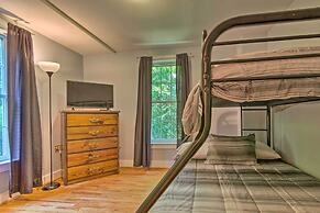 Blue Ridge Mountains Cottage w/ Pergola & Fire Pit