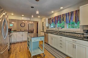 Blue Ridge Mountains Cottage w/ Pergola & Fire Pit