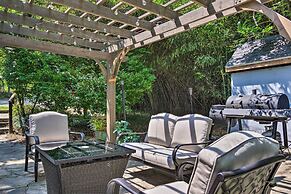 Blue Ridge Mountains Cottage w/ Pergola & Fire Pit