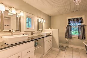 Blue Ridge Mountains Cottage w/ Pergola & Fire Pit