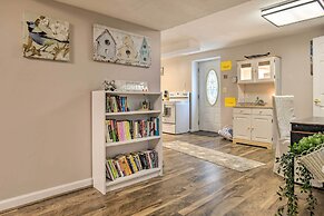 Bel Air Apartment w/ Pool ~ 2 Mi to Main St