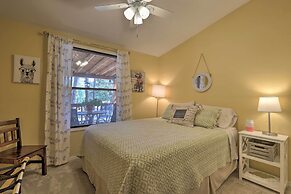 Updated Strawberry Family Cabin w/ 2 Private Decks