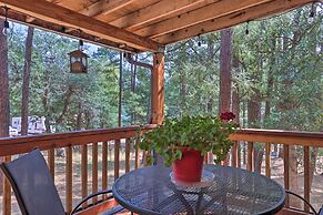 Updated Strawberry Family Cabin w/ 2 Private Decks