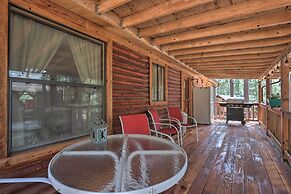 Updated Strawberry Family Cabin w/ 2 Private Decks