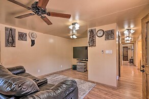 Cozy Home w/ Canyon Views: 2 Mi to Grand Staircase