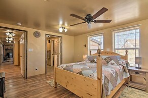 Cozy Home w/ Canyon Views: 2 Mi to Grand Staircase