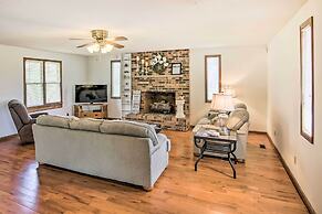 Country Home w/ Fire Pit: 40 Mi to Nashville!