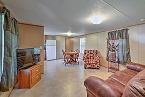 Waterloo Home With Fire Pit - 1/2 Mi to Boat Ramp!
