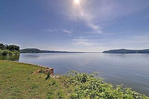 Waterloo Home With Fire Pit - 1/2 Mi to Boat Ramp!