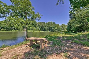 Waterloo Home With Fire Pit - 1/2 Mi to Boat Ramp!