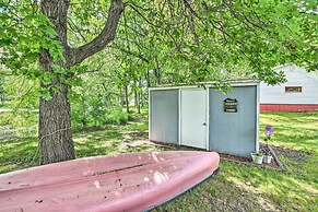 Fishermen's Paradise w/ Fire Pit on Rice Lake!