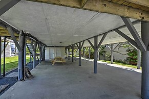 Oak Island Beach Abode w/ Deck: Walk to Shore!