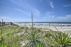 Oak Island Beach Abode w/ Deck: Walk to Shore!