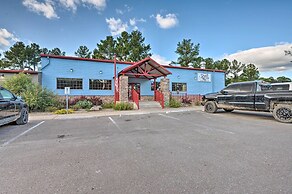 Romantic Broken Bow Cabin w/ Jacuzzi & Fire Pit!