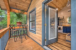 Romantic Broken Bow Cabin w/ Jacuzzi & Fire Pit!