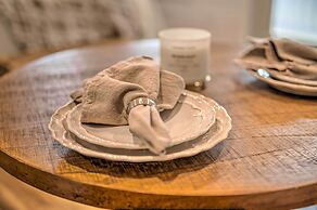 Romantic Broken Bow Cabin w/ Jacuzzi & Fire Pit!