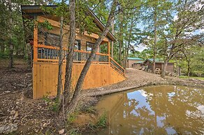 Romantic Broken Bow Cabin w/ Jacuzzi & Fire Pit!