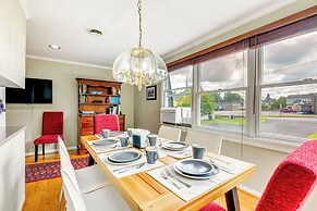 Modern Clarence Home on Main Street!