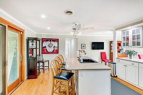 Modern Clarence Home on Main Street!