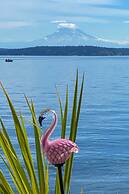Relaxing Waterfront Escape ~ 11 Mi to Olympia