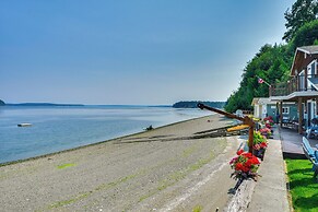 Relaxing Waterfront Escape ~ 11 Mi to Olympia