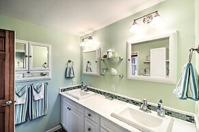 Relaxing Waterfront Escape ~ 11 Mi to Olympia