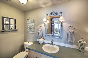 Relaxing Waterfront Escape ~ 11 Mi to Olympia