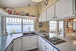 Relaxing Waterfront Escape ~ 11 Mi to Olympia