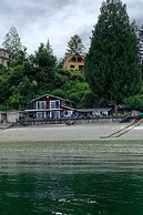 Relaxing Waterfront Escape ~ 11 Mi to Olympia