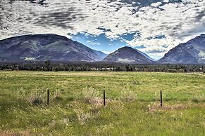Rustic Hamilton Farmhouse: Stunning Mtn Views