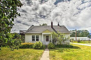 Rustic Hamilton Farmhouse: Stunning Mtn Views