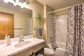 Charming Rapid City Apartment: Walk to Lake!