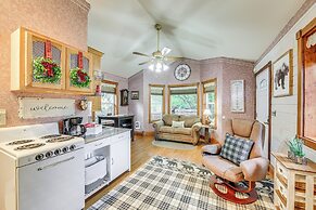 Homey Pet-friendly Libby Cottage w/ Yard by Creek!