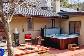 Sedona Oasis w/ Private Hot Tub & Fire Pit!