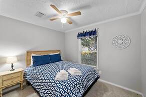 Lakefront Haven ~ 6 Mi to Historic Granbury Square