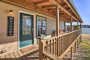 Lakefront Haven ~ 6 Mi to Historic Granbury Square