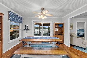 Lakefront Haven ~ 6 Mi to Historic Granbury Square