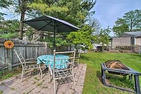 Lake Huron Cottage: Fire Pit, Steps to Beach!