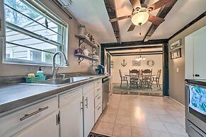 Lake Huron Cottage: Fire Pit, Steps to Beach!