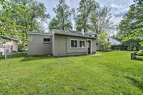 Lake Huron Cottage: Fire Pit, Steps to Beach!