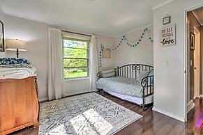 Lake Huron Cottage: Fire Pit, Steps to Beach!