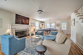 Historic Family Home < 1 Mi to Long Beach!