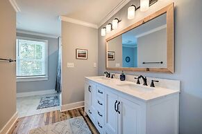 Historic Family Home < 1 Mi to Long Beach!