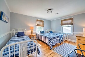 Historic Family Home < 1 Mi to Long Beach!