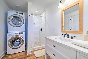 Historic Family Home < 1 Mi to Long Beach!