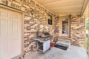 Charming Mountain Home Getaway w/ Gas Grill!