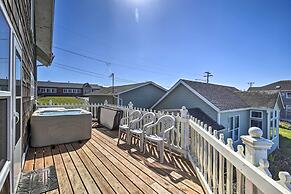 Beachfront Newport Cottage With Private Hot Tub!