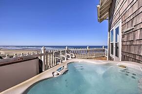 Beachfront Newport Cottage With Private Hot Tub!