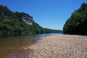 'troutfest' Riverfront Norfork Home, Great Fishing