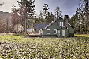 Remote Escape: Riverside Home w/ Scenic Views